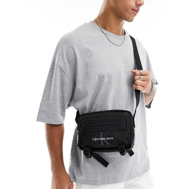 Calvin Klein Jeans sport essentials camera bag in black