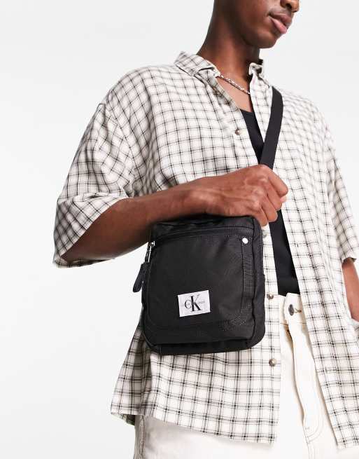 Calvin Klein Jeans – Sport Essentials – Reportertasche in Schwarz