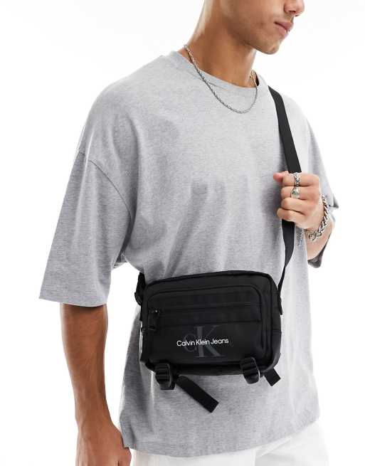 Calvin Klein Jeans - Sport Essentials - Sort kamerataske