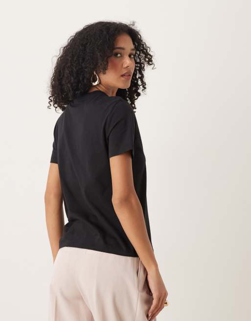 Calvin Klein Jeans stitch chest logo t-shirt in black, 4 of 4