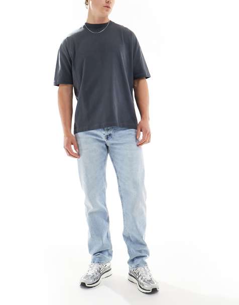 Calvin Klein Jeans – Straight Jeans in heller Waschung mit normalem Schnitt - view 1