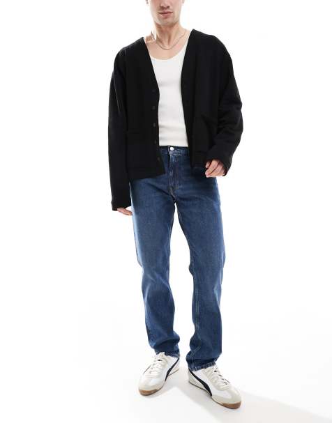 Calvin Klein Jeans – Straight Jeans in mittlerer Waschung mit schmalem Schnitt - view 1