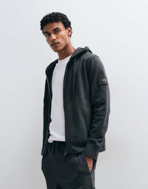 Calvin Klein Jeans - Sudadera con capucha y cremallera Terry Badge en negro, 5 de 5