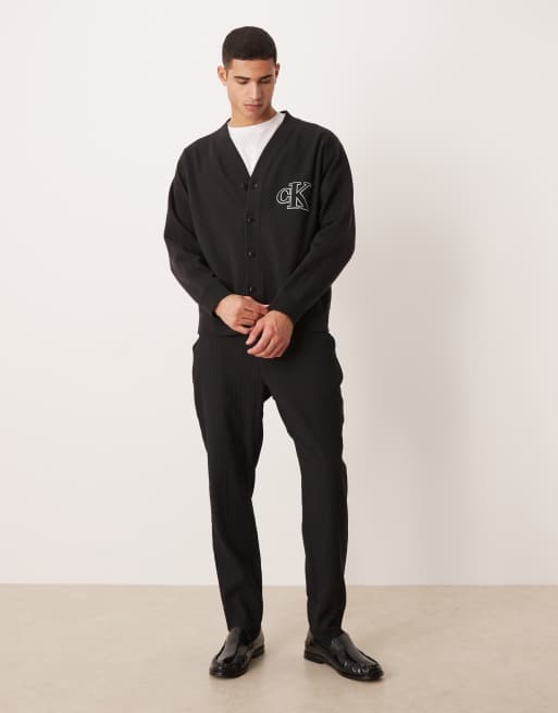 Calvin Klein Jeans – Svart, ribbad kofta med knappar och logga, 2 av 5