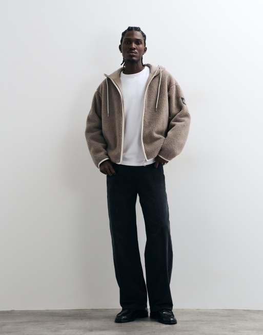 Calvin Klein Jeans sweat à capuche zippé à col cheminée sherpa avec badge marron clair, 3 de 5