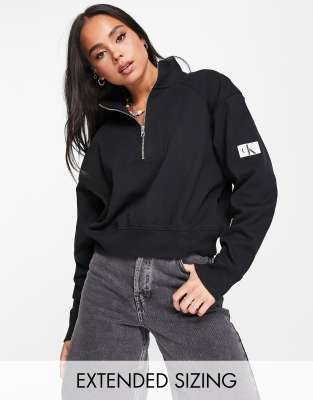 Calvin Klein Jeans - Sweat à col zippé et écusson logo en coton - Noir - BLACK | ASOS