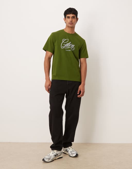 Calvin Klein Jeans - T-shirt à inscription manuscrite sur le devant - Vert forêt, 2 de 5