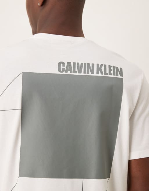 Calvin Klein Jeans - T-shirt avec imprimé boîte 3D au dos - Blanc, 4 de 5