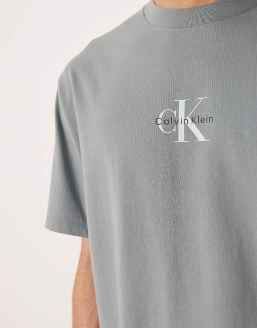 Calvin Klein Jeans - T-shirt comoda con logo anni '90 verde slavato , 5 di 5
