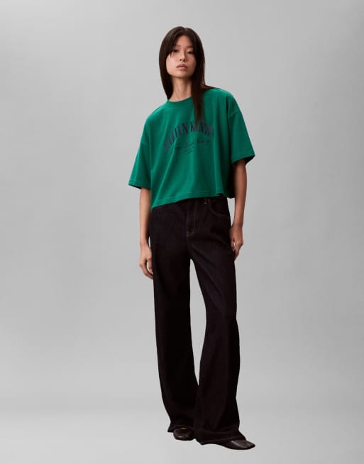 Calvin Klein Jeans - T-shirt corta squadrata verde con logo heritage, 3 di 4