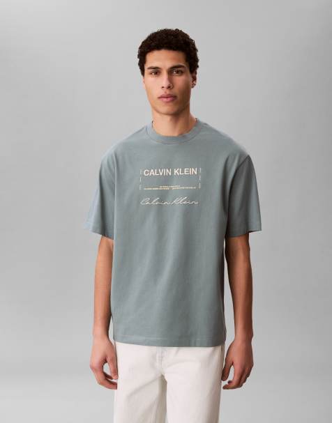 Calvin Klein Jeans - T-shirt décontracté à imprimé graphique - Vert délavé - view 1