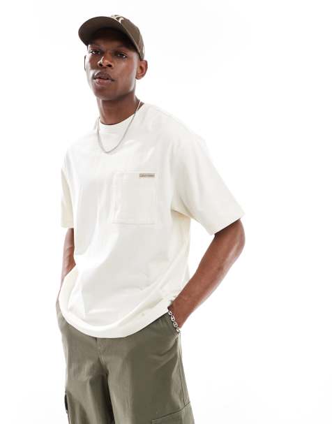 Calvin Klein Jeans - T-shirt décontracté à poche en jersey épais - Blanc cassé  - view 1