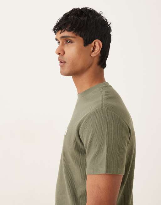 Calvin Klein Jeans - T-shirt gaufré à écusson - Kaki, 4 de 5