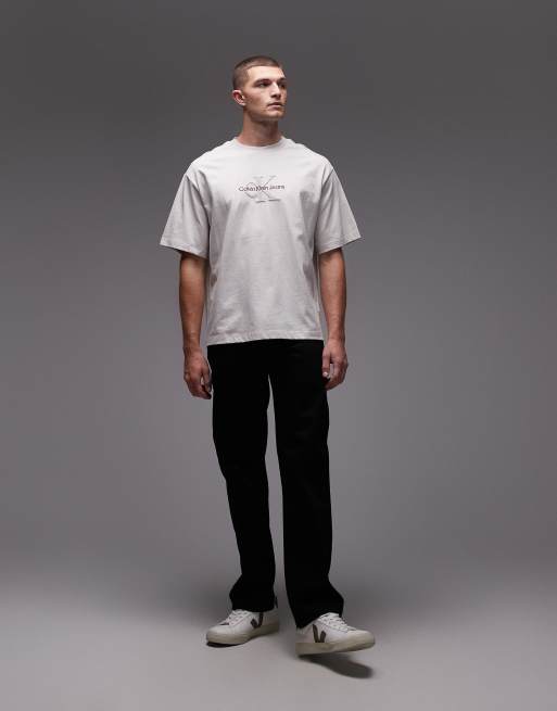 Calvin Klein Jeans – T-Shirt in gebrochenem Weiß mit Retro-Logo, 2 von 5