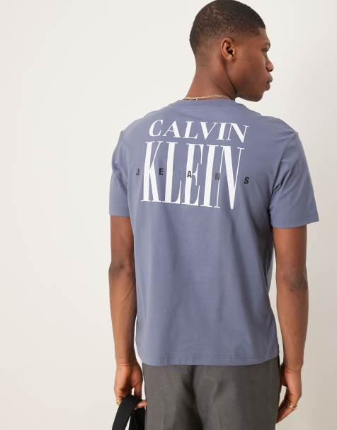 Calvin Klein Jeans – T-Shirt in Grau mit Logoprint hinten - view 1