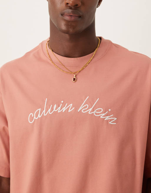 Calvin Klein Jeans – T-Shirt in Rosé mit Logo-Stickerei, 4 von 4