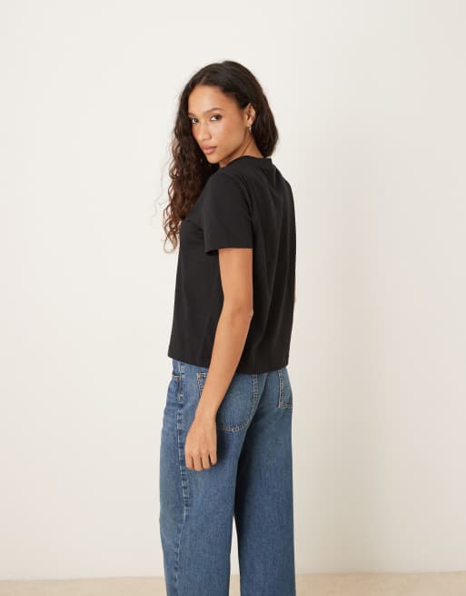 Calvin Klein Jeans – T-Shirt in Schwarz mit „CK"-Retro-Logo, 4 von 4