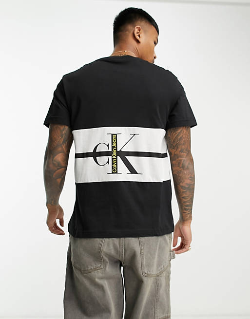 Calvin Klein Jeans – T-Shirt in Schwarz mit Logo-Streifen im  Blockfarbendesign auf dem Rücken | ASOS