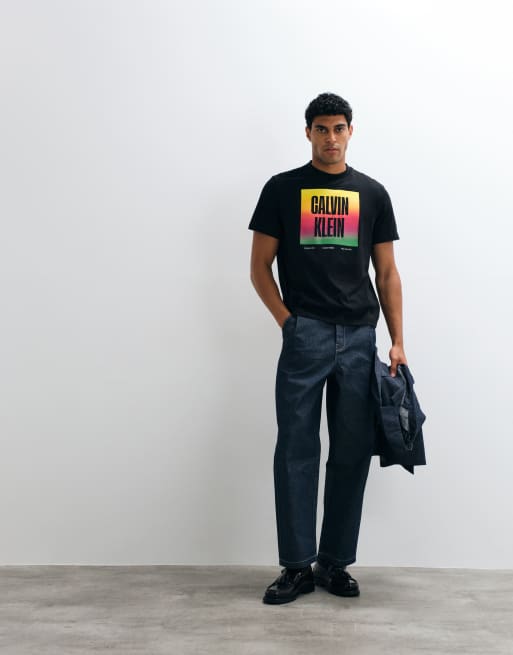 Calvin Klein Jeans – T-Shirt in Schwarz mit Pride-Print, 3 von 5