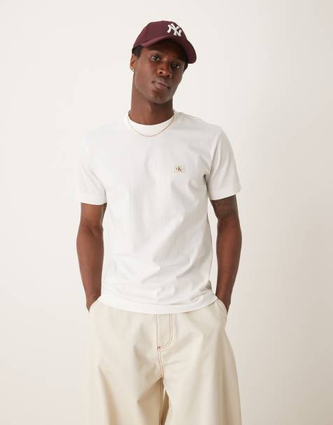 Calvin Klein Jeans – T-Shirt in Weiß mit gewebtem Etikett - view 1