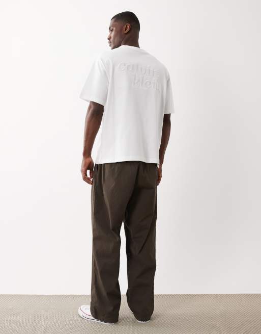 Calvin Klein Jeans – T-Shirt in Weiß mit Logografik auf der Brust, 3 von 5