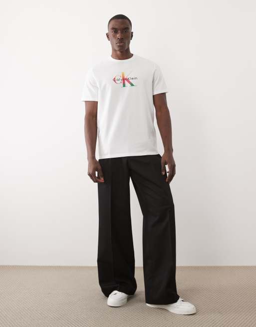 Calvin Klein Jeans – T-Shirt in Weiß mit Pride-Logografik, 3 von 5