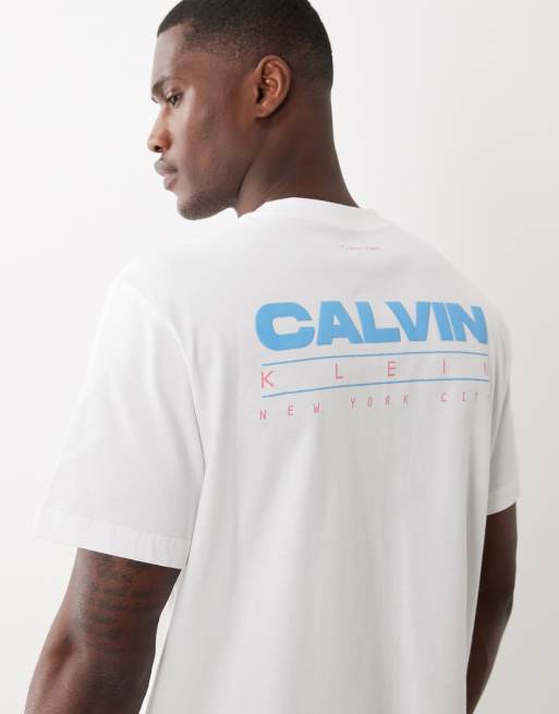 Calvin Klein Jeans – T-Shirt in Weiß und Blau mit Logo auf der Brust, 4 von 5