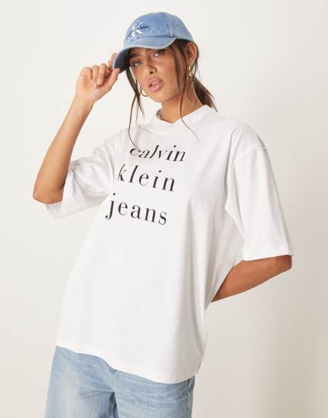 Calvin Klein Jeans - T-shirt met groot logo in wit - view 1