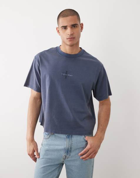 Calvin Klein Jeans - T-shirt met jaren 90 pasvorm en monologo in blauw met wassing - view 1