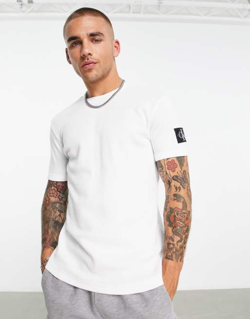 Calvin klein deals jeans t shirt