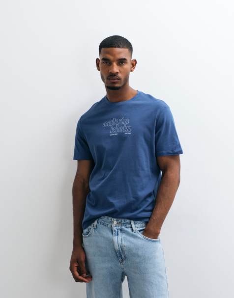 Calvin Klein Jeans T-Shirt mit zentriertem Logo-Print in Denimblau - view 1