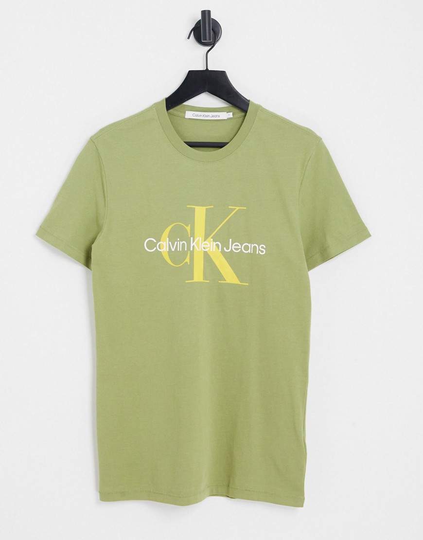 Calvin Klein Jeans - T-Shirt Slim Kaki Con Logo A Monogramma Sul Petto-Verde
