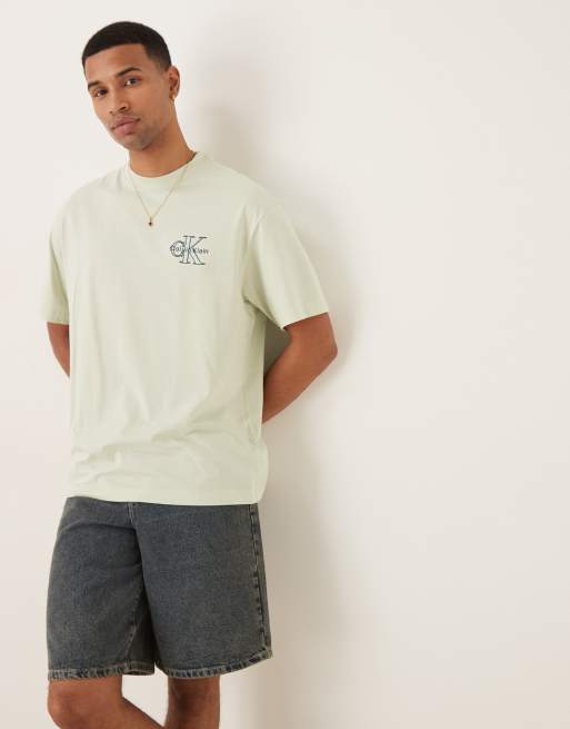 Calvin Klein Jeans – T-shirt w jasnym odcieniu khaki z logo z monogramem na piersi