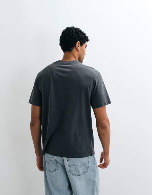Calvin Klein Jeans T-shirt z kieszonką w spranym czarnym, 5 z 7