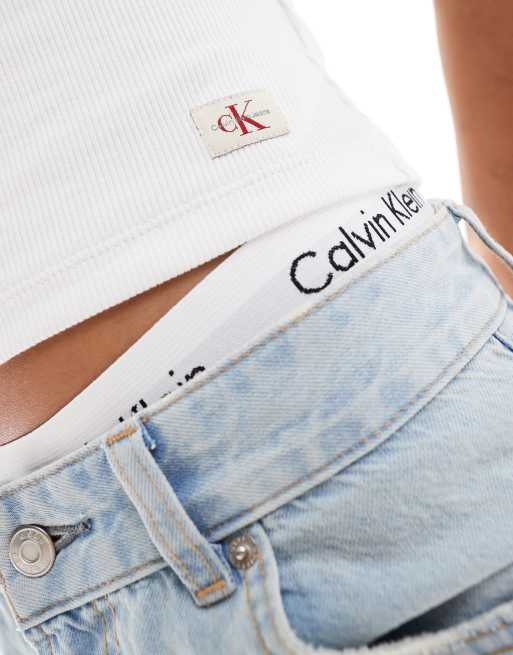Calvin Klein Jeans – Tanktop aus Webstoff in Weiß mit gewebter Etikette, 4 von 4