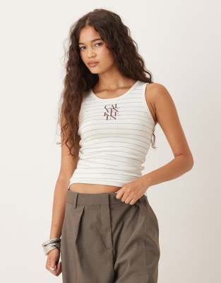 Calvin Klein Jeans - Tanktop mit schwarzen Streifen und Logo-Schriftzug
