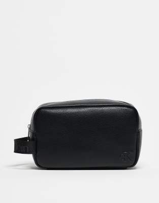 Calvin Klein Jeans Est.1978 Toiletry Bag In Black