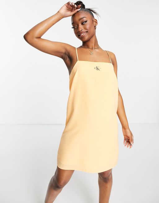 Calvin Klein Jeans – Trägerkleid in Orange