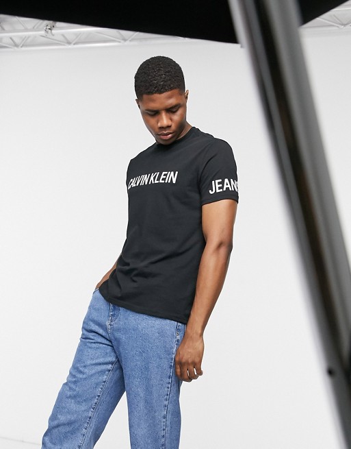 Calvin Klein Jeans traveling logo t-shirt in black