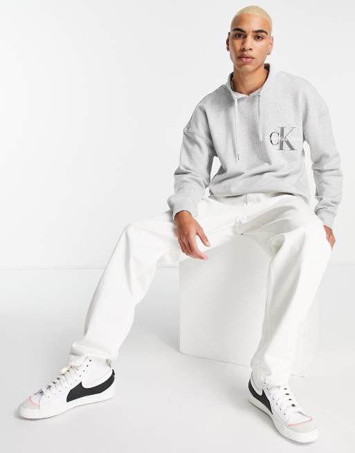 Calvin Klein Jeans - Trui met opstaande boord en tweekleurig monogram in grijs