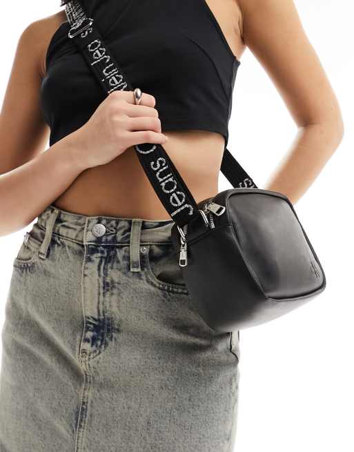 ショルダーバッグ・ポシェット   Female Black CKJ Ultralight Rubberized Long Day Calvin Klein handbag CKJ Ultralight Long Day Bag 47 Black