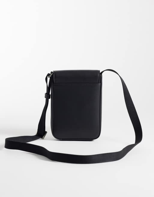 Calvin Klein Jeans – Umhängetasche in Schwarz mit haptischem Logo, 2 von 4