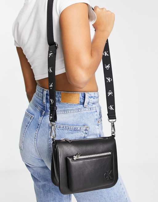 Calvin Klein Jeans – Umhängetasche in Schwarz mit mehreren Fächern, 3 von 4
