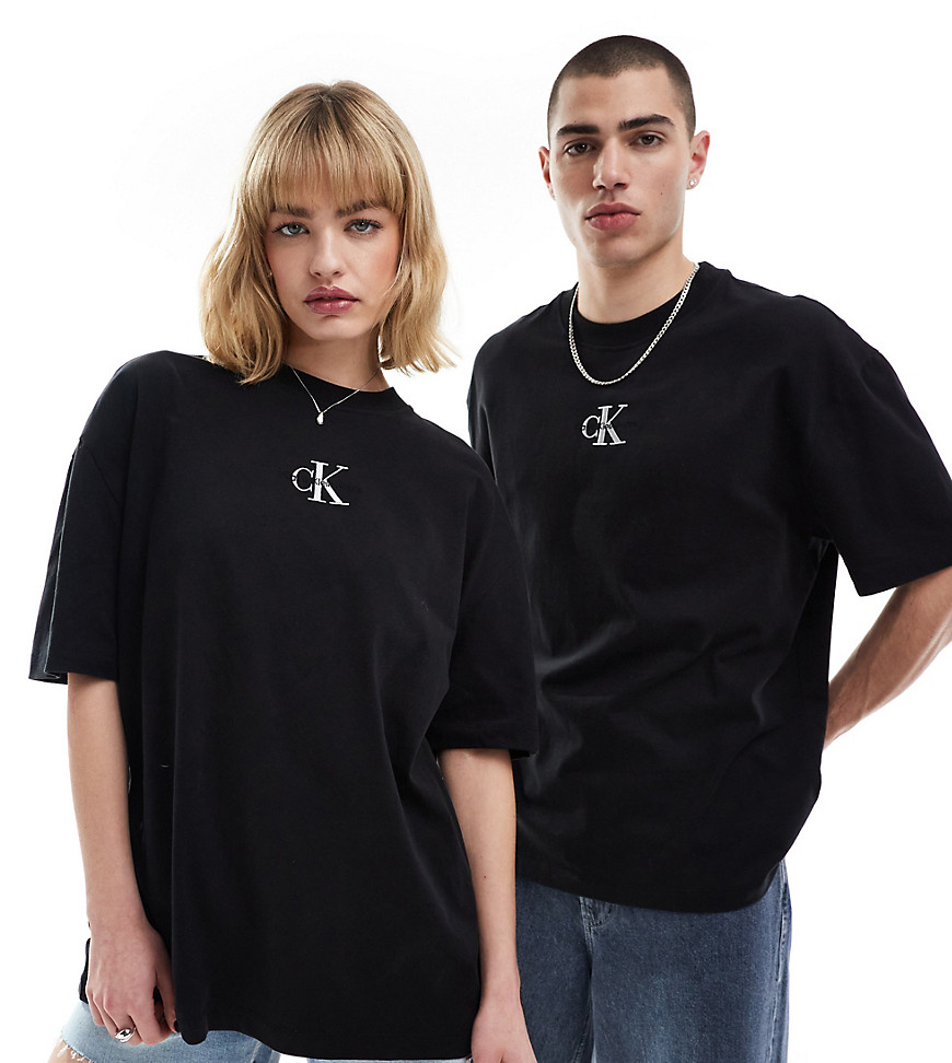 Calvin Klein Jeans Unisex oversized logo tee in black - ASOS Exclusive