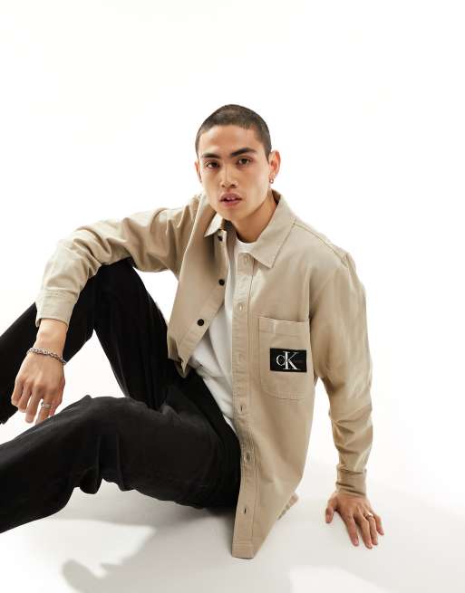 Calvin Klein Jeans – Utility-Hemdjacke in Taupe