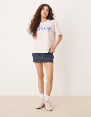 Calvin Klein Jeans Est.1978 Varsity T-shirt In Pink