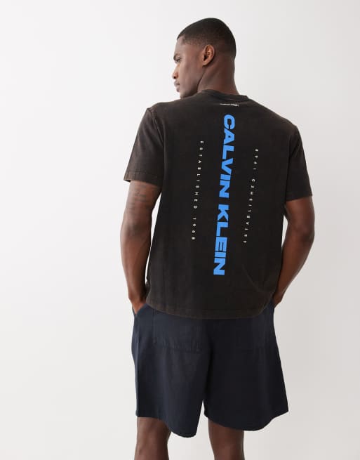 Calvin Klein Jeans - Vasket sort og blå T-shirt med central logografik, 3 af 5