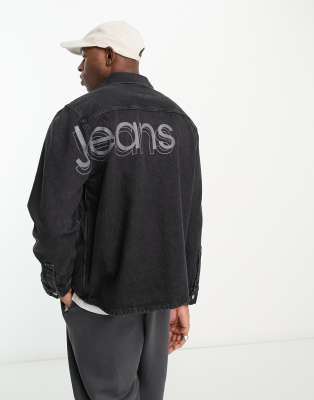vertical bold logo overshirt in black