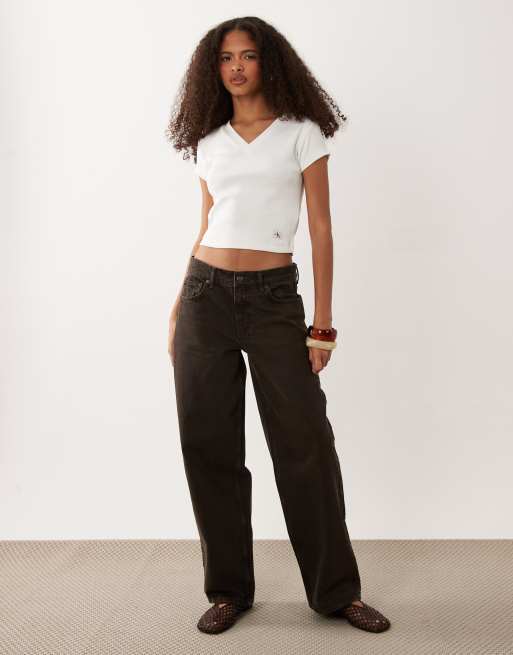 Calvin Klein Jeans – Vit, ribbad topp med v-ringning och vävd logga, 2 av 4