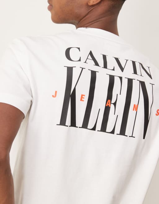 Calvin Klein Jeans – Vit t-shirt med logga baktill, 3 av 4